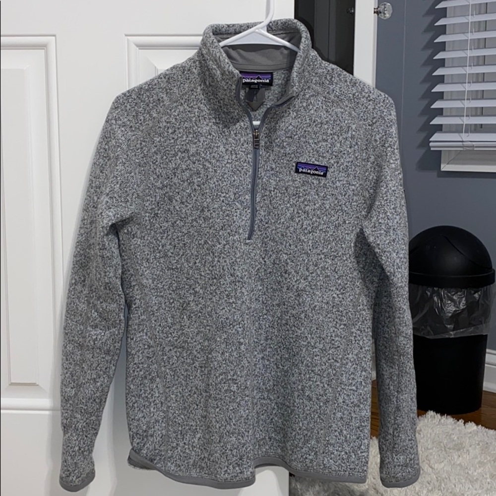 Patagonia zip up!!! size small😋‼️
